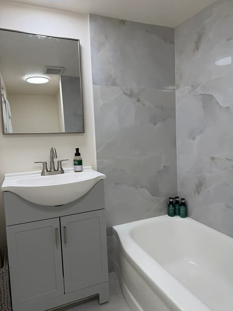 506 Studio Unit — Photo 4