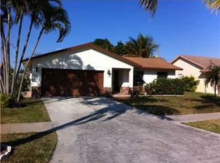 3425 SW 4th St, Deerfield Beach, FL 33442