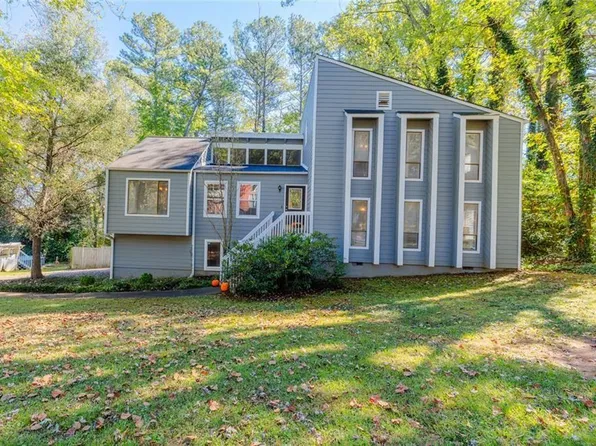 3962 Fairington Dr, Marietta, GA 30066