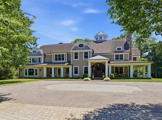 209 Brookville Road, Brookville, NY 11545