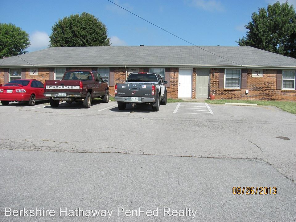 1st image of 752 Bancroft Cir APT C