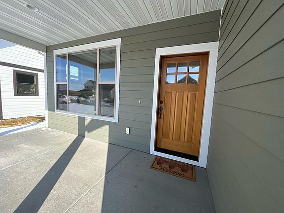 2nd image of 738 Sheridan Ave