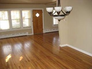 3rd image of 5955 W Warwick Ave