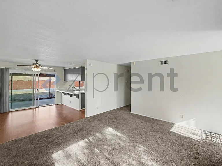 1140 Valley Spring Ln — Photo 7