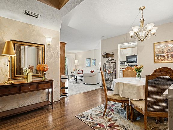 4th image of 4120 Parklawn Ave APT 222