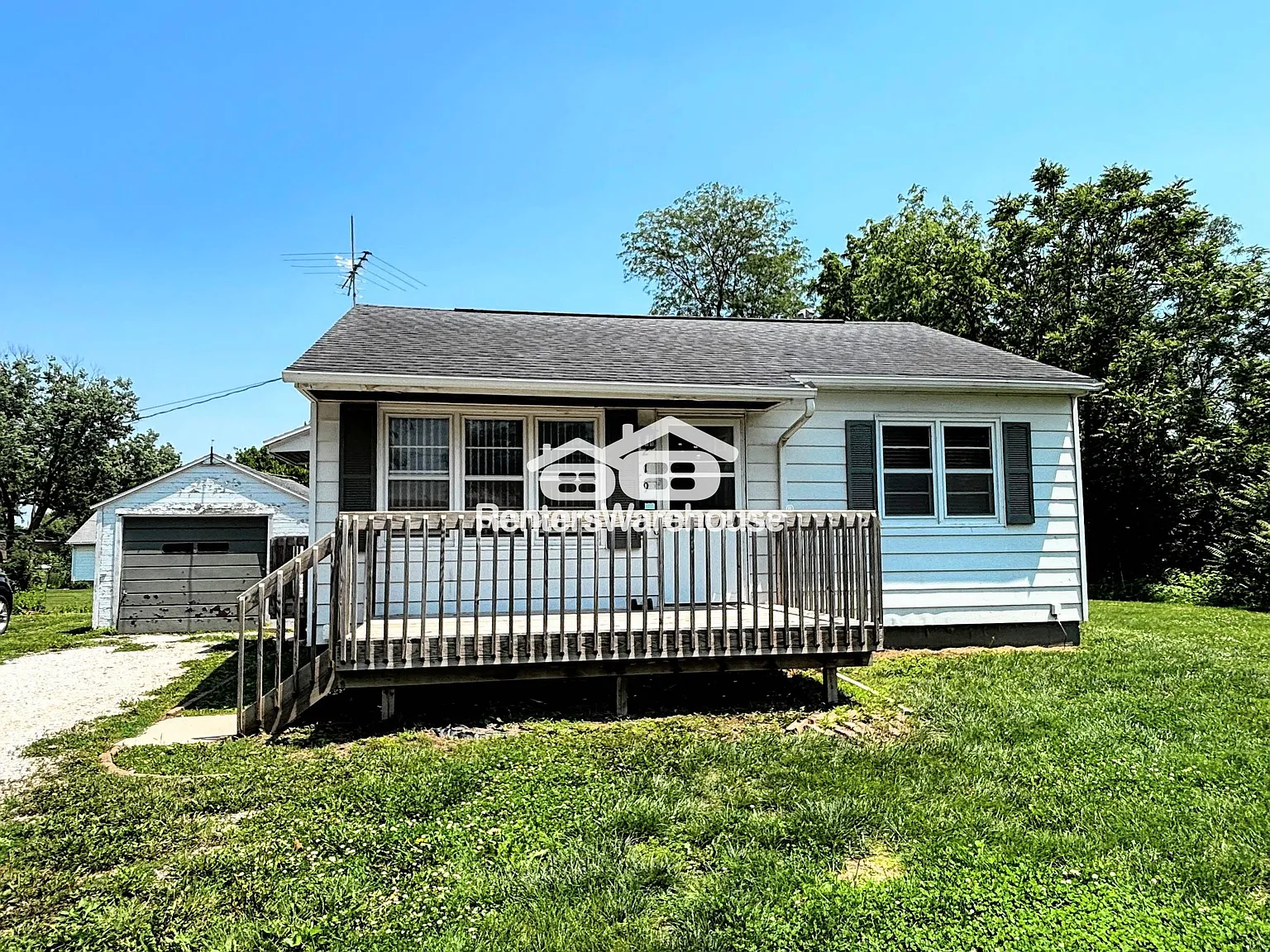 House for Rent — Photo 2