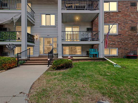 3rd image of 806 W Michigan Ave APT 205E