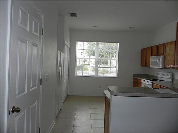 4th image of 1986 Fiesta Ridge Ct