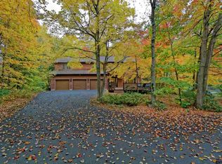 3295 E Lydius St, Schenectady, NY 12303