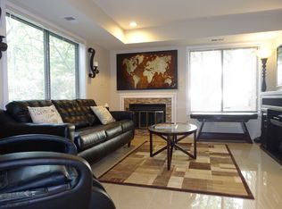 9724 Hellingly Pl #205, Gaithersburg, MD 20886