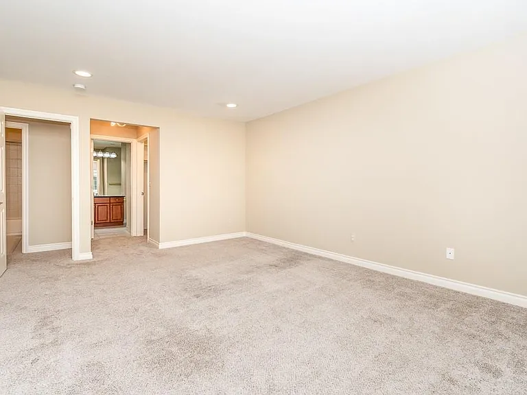 1113 N Old Woodward Ave #38 — Photo 15