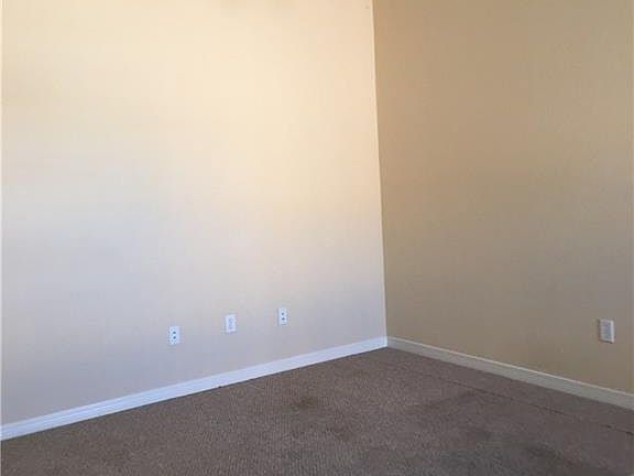 3rd image of 3150 Yarbrough Dr #E9