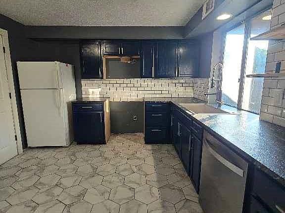 4th image of 12706 W 110th Ter