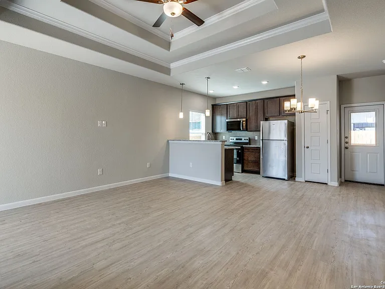 431 Trefger St — Photo 4