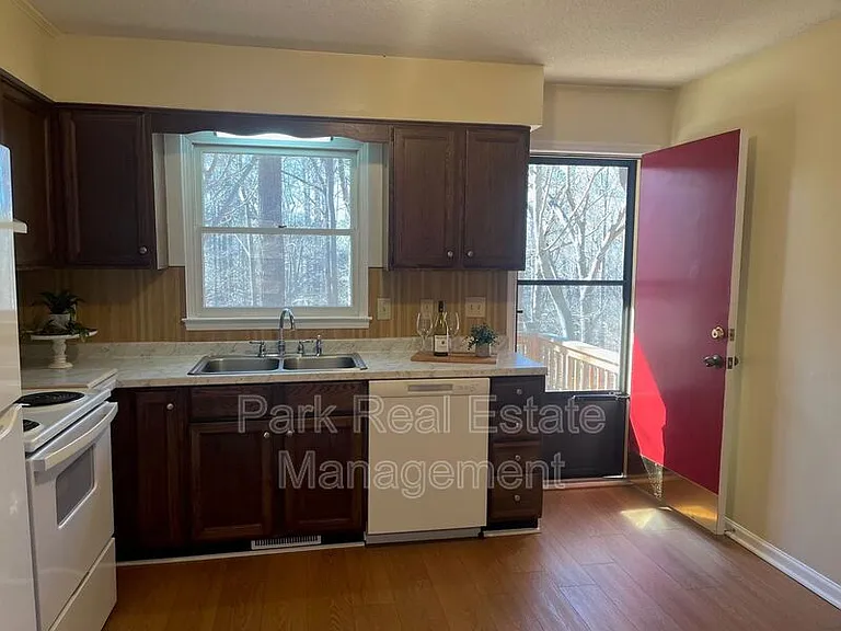 293 Cedar Terrace Rd #B — Photo 5