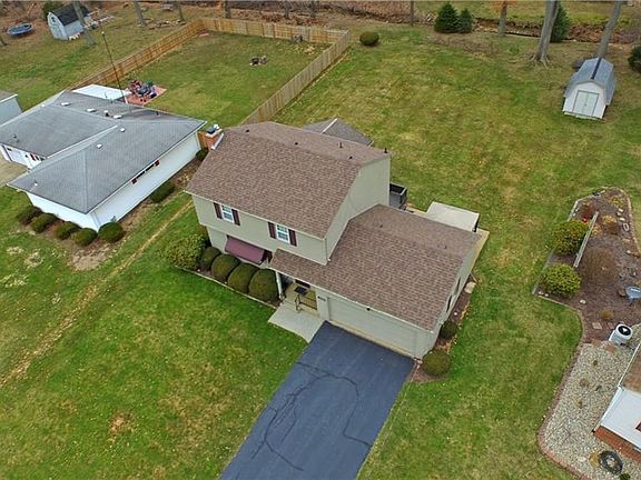 3rd image of 8213 Timberlane St NE