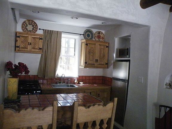 5th image of 918 Acequia Madre APT D
