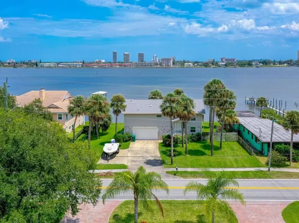 1633 Riverside Dr, Holly Hill, FL 32117