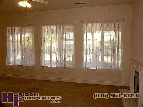 (8) : 4 Park Tree Ct Sacramento, CA