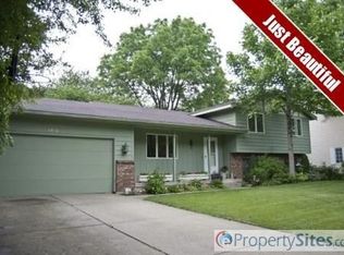 1731 Ridgemoor Dr SE, Grand Rapids, MI 49506