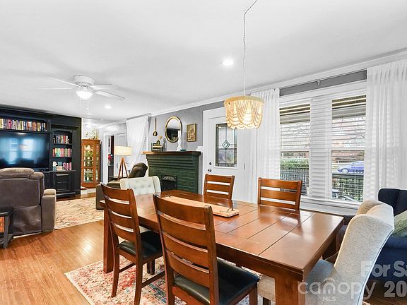 5th image of 514 Jackson Park Rd