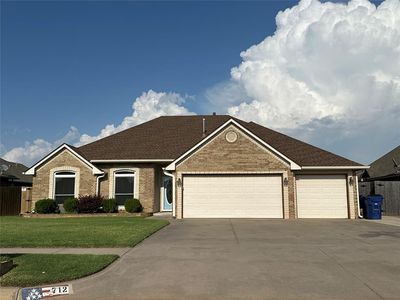 712 N Cherokee Way, Mustang, OK, 73064