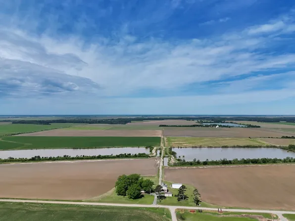 915 Stroh Rd, Almyra, AR 72003