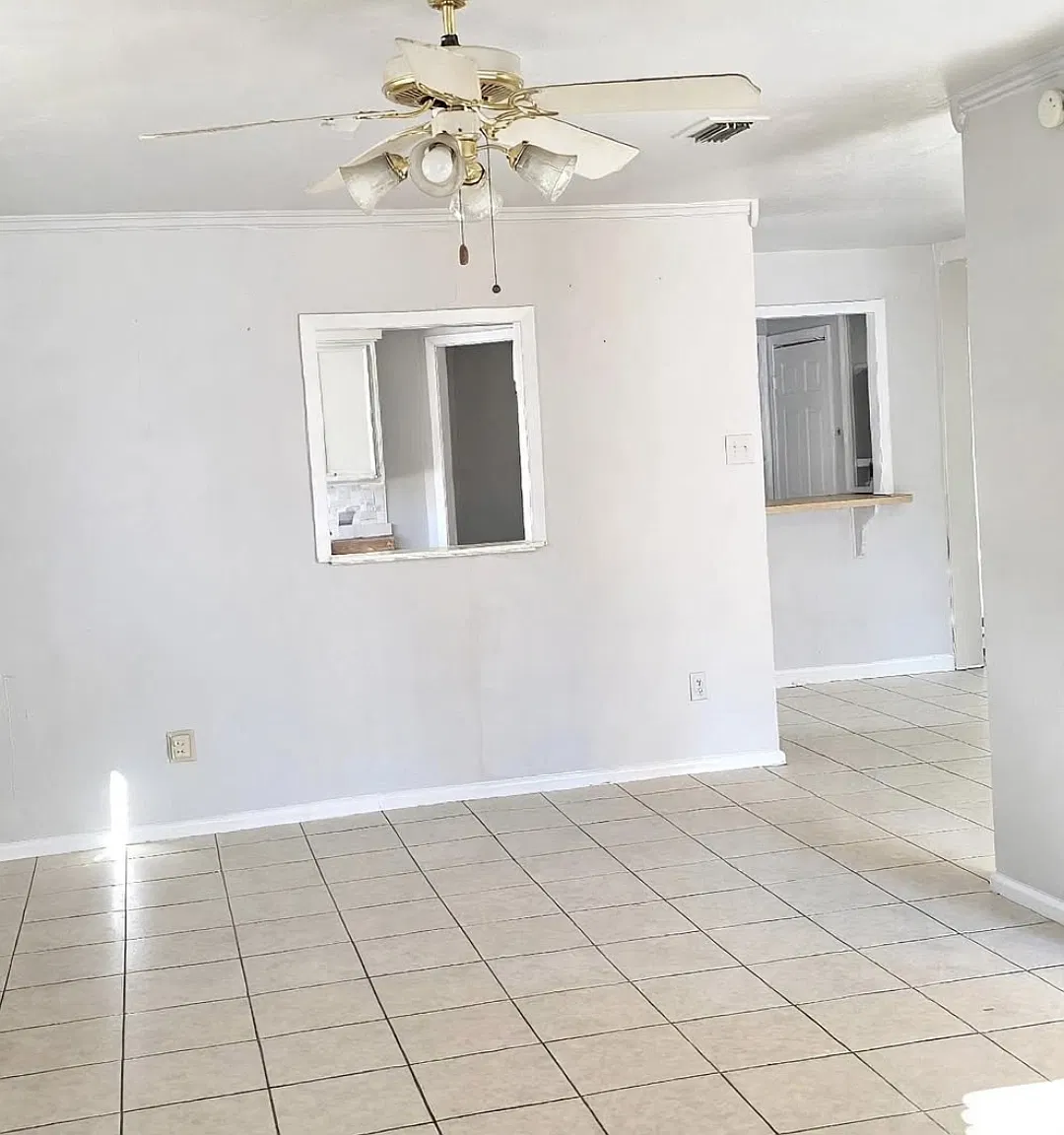 2324 Fulton Dr — Photo 4