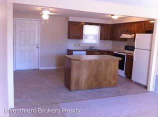 900 Evergreen Ave, Hollister, MO 65672