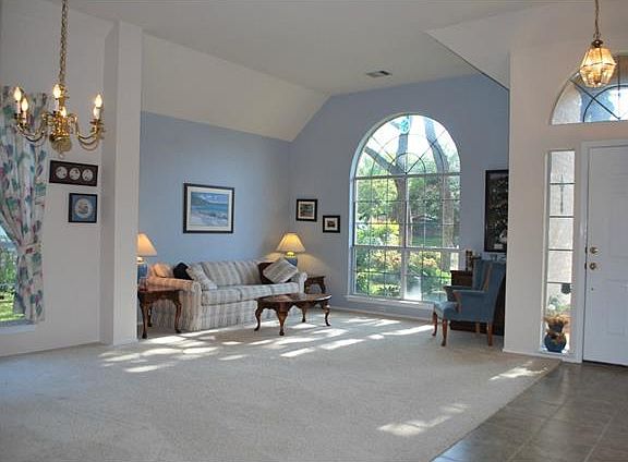 5th image of 408 Mesa Verde St