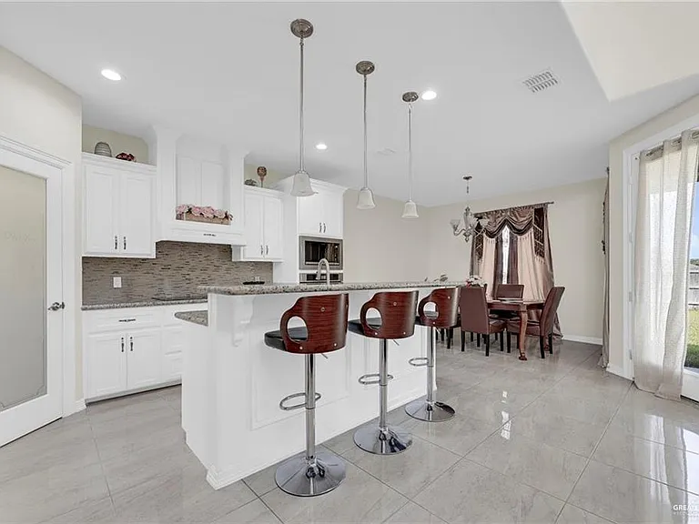 3817 Santa Fe St — Photo 6