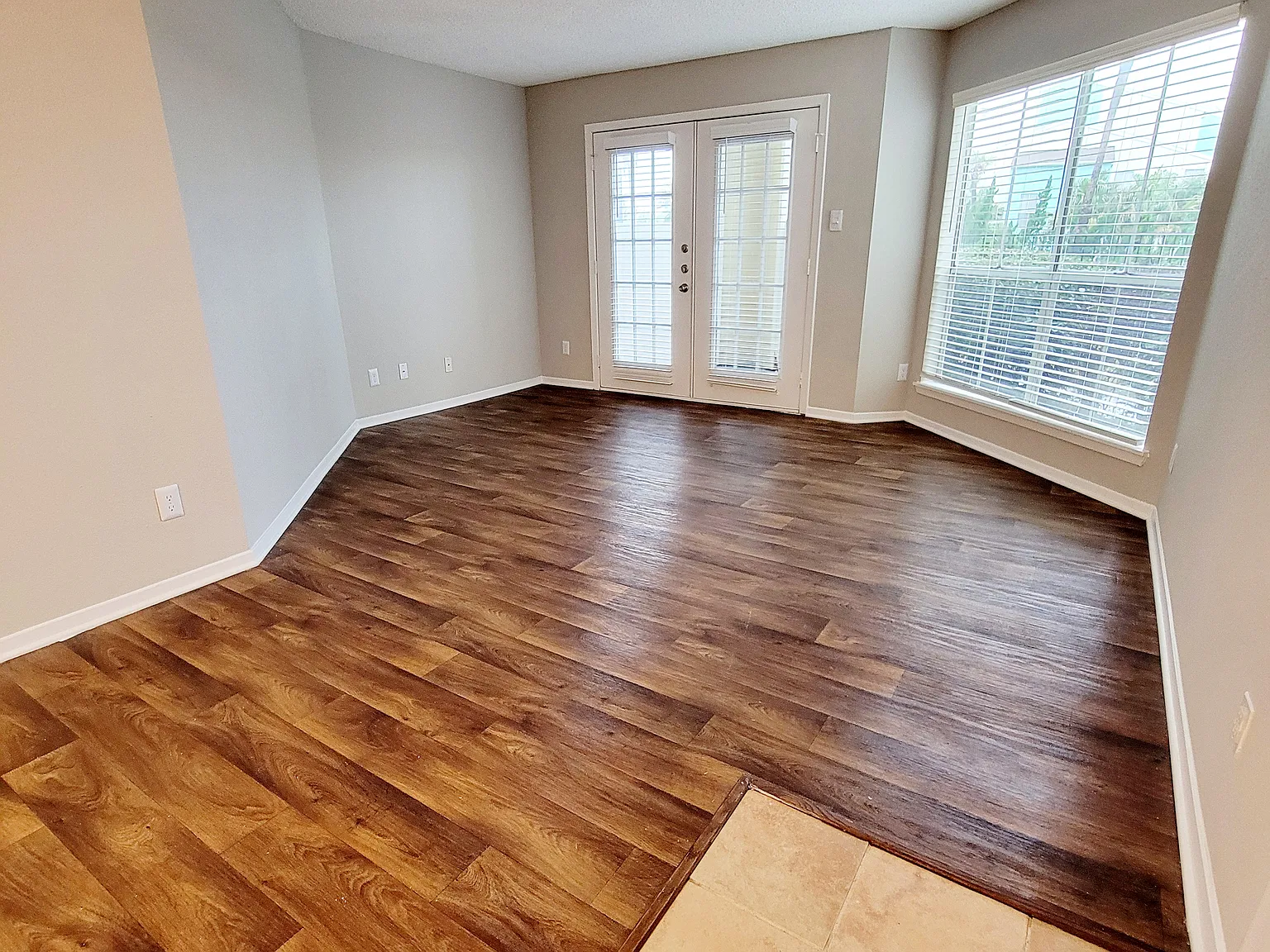 Broadwater Apartments — Photo 4