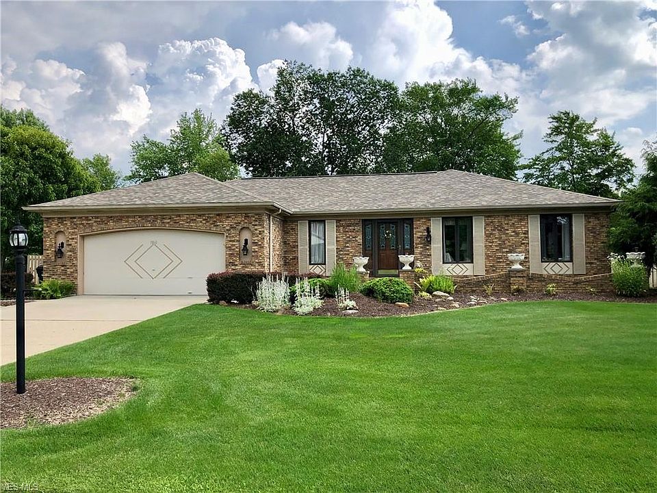 1st image of 9861 River Oaks Dr