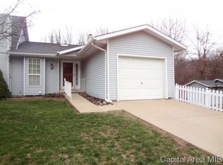 10 Woodbury Hl, Springfield, IL 62711