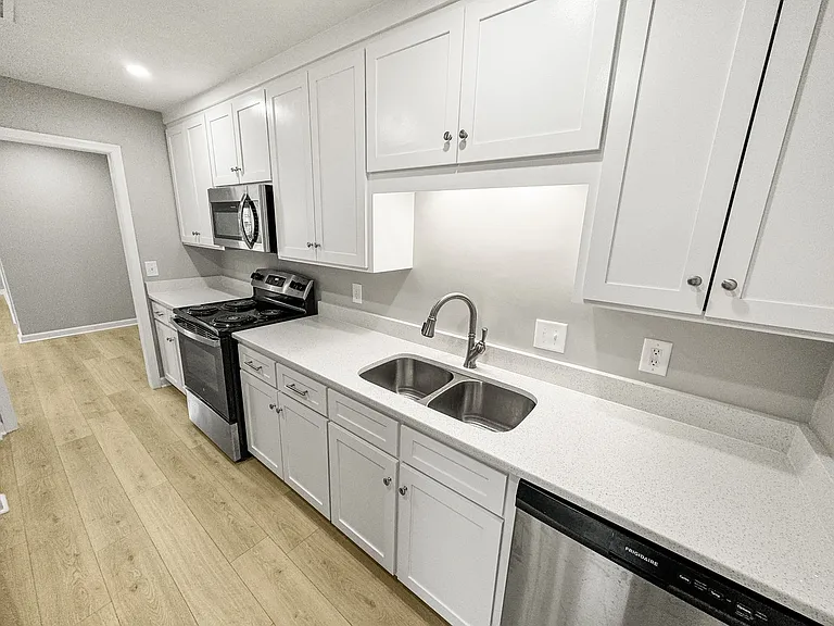 Experience comfortable and stylish living at Westridge Village Apartments — Photo 11