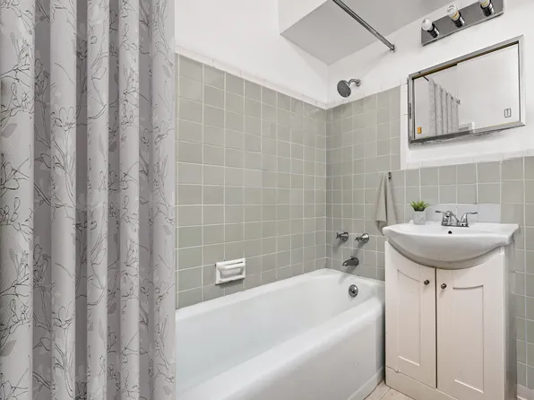 175 Willoughby Street image 9 of 17