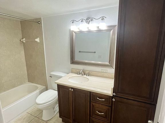 4th image of 7609 Dolonita Dr
