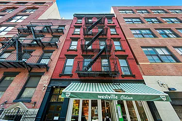 246 West 18th Street in Chelsea