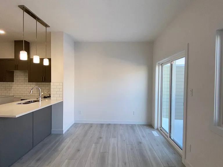 740 Daniels Way SW — Photo 7