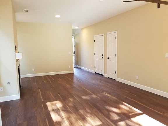 4th image of 1726 42nd Ave