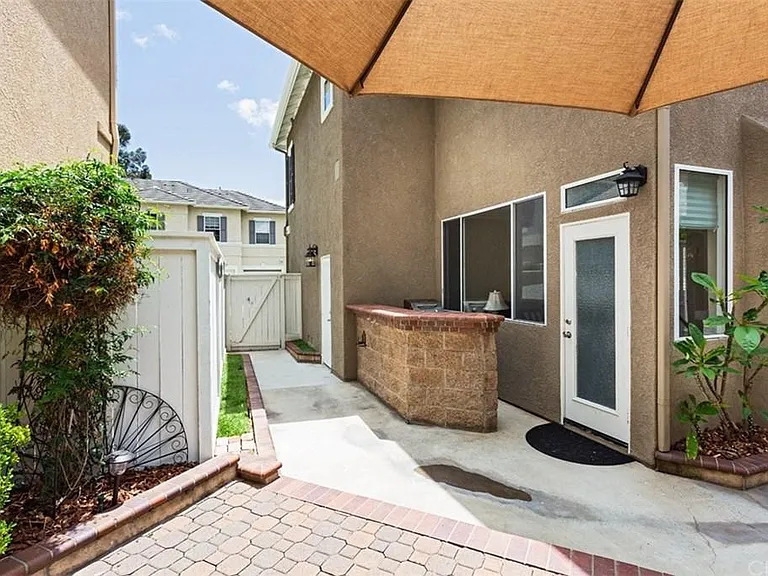 103 Melrose Dr — Photo 14