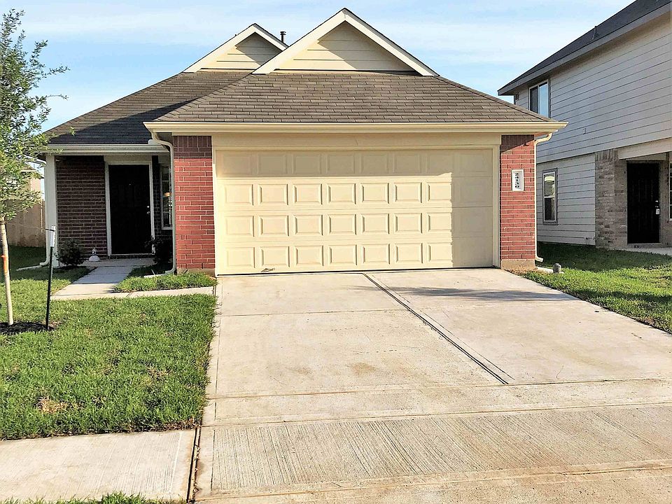 1st image of 24130 Ravenna Oaks Ct