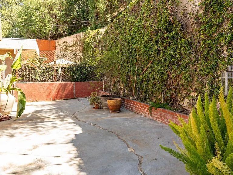 633 Museum Dr — Photo 47