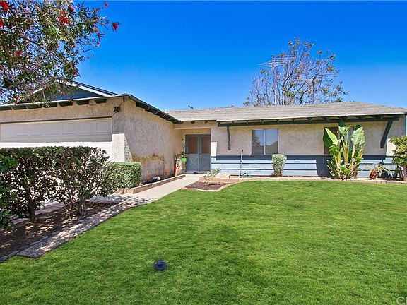 2nd image of 1106 Aquamarine Ln