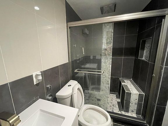 4th image of 104 Amador St Floor 2