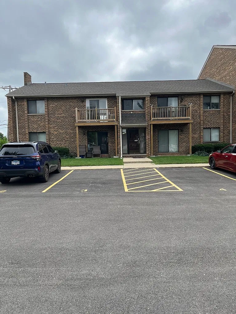 3 bed, 1866 sqft, $2,150 — Photo 1
