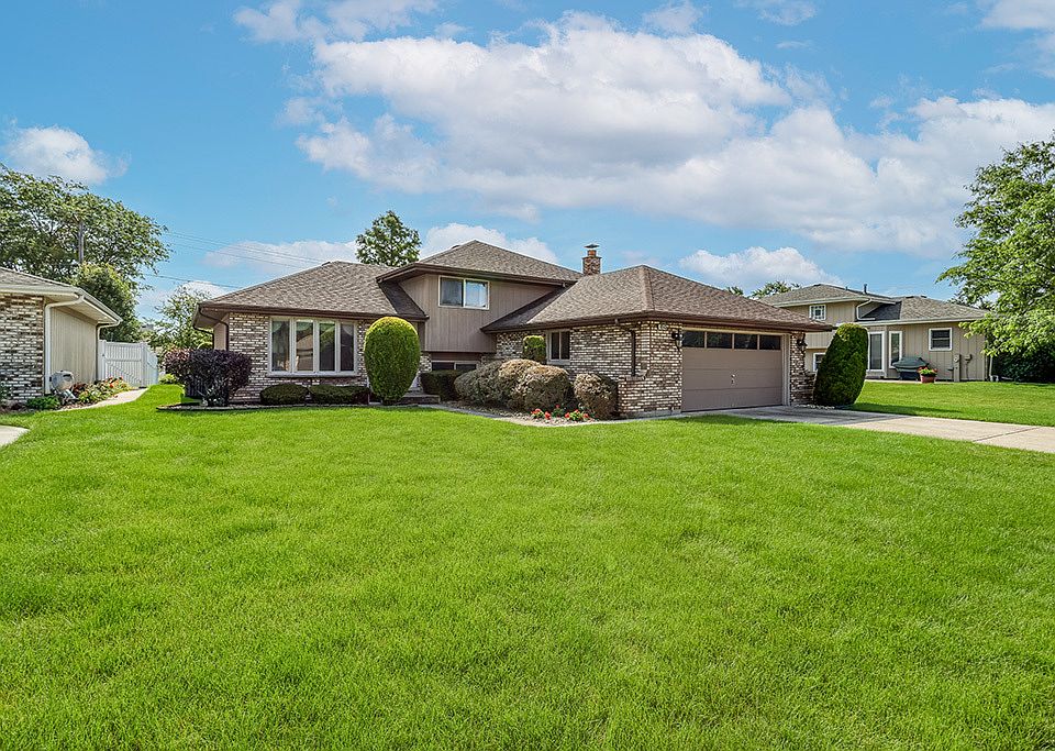 1st image of 14843 Anne Ct