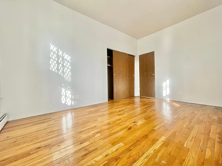 1620 E 12th St #4C — Photo 6