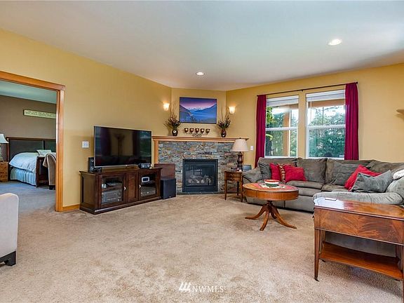 4th image of 2716 SW Fairway Point Dr