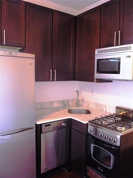1st image of 500 E 12th St APT 2